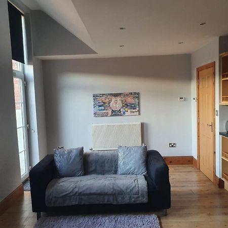בארו אין פרנס Spacious 2 Bed Appartment Next To Bae With Spa Bath מראה חיצוני תמונה