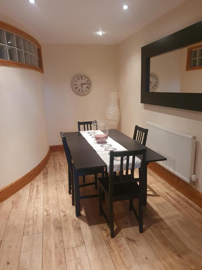 בארו אין פרנס Spacious 2 Bed Appartment Next To Bae With Spa Bath מראה חיצוני תמונה