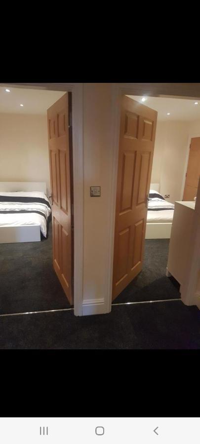 בארו אין פרנס Spacious 2 Bed Appartment Next To Bae With Spa Bath מראה חיצוני תמונה